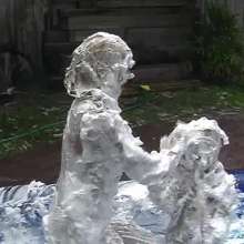 wamtec: Foam Play with Tatiana and Roxanne