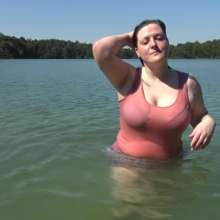 Wamtastic Jessica: Jacqueline Swims in Knee-high Boots!