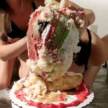 RevSlymsford: Kaydens and Morgan Mega Cake 69