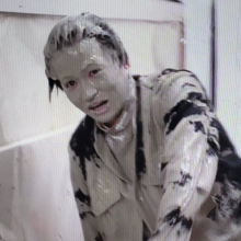 parsus153: Cute Japanese singer covered in mud twice