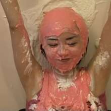 Alumi: Sexy Japanese girl pied in the face and slimed, showing her bare soles