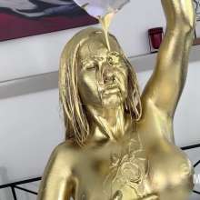 Messygirl: The Golden Touch