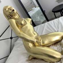 Messygirl: The Golden Touch