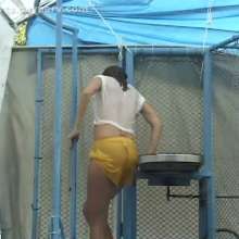 doctor_splash: Dunk Tank Splash Girls