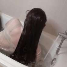 lovingmessy4you: Wetlook in the Bathtub