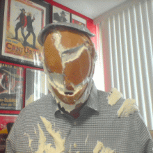 Lucullus: 2 pies in Oxford shirt