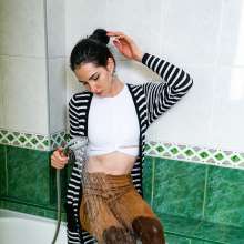 wet.look.me: Wetlook girl in Bath and hot Girl in Pool | Wetlook.biz