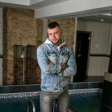 wet.look.me: Man | Wetlook man in Jeans Clothes get wet in Pool | Wetlook.biz