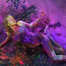 eileenvogel: W355 Eileen splashed with paint in the garden