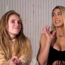 Anglefan: Ava and Scarlett get slimed in a messy collaboration!