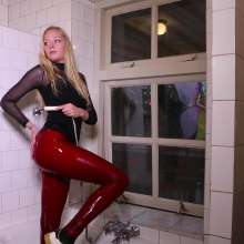 WetPlace: Beautiful Eileen Taking Shower In Red Leggings