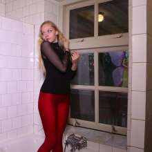 WetPlace: Beautiful Eileen Taking Shower In Red Leggings