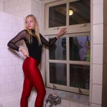 WetPlace: Beautiful Eileen Taking Shower In Red Leggings