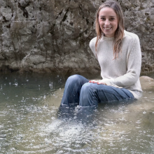 Ag Italian Wetlook: Elaine in river with Adidas Superstar, socks, jeans and woolen sweaters
