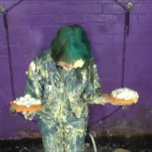 DungeonMasterOne: Daisy Messy in Bluejeans