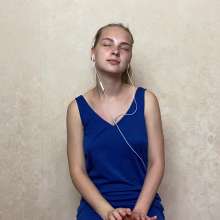 Top Messy Girls: Listened to Music and Got a Pie