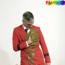 WamtasticUK: MessySte Red Suit Mud Bath