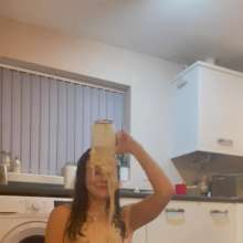 WAMfuns Messy Forfeits: Queen Peach Black Dress In Porridge