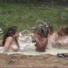 Mninblk7: Sinnking Island The Mud Spa