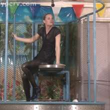 doctor_splash: Live Dunk Tank Featuring Emily
