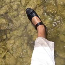 carlosstf33: Walking in River with Shoes and Pantyhose