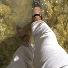 carlosstf33: Walking in River with Shoes and Pantyhose