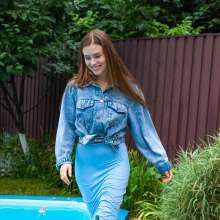 wet.look.me: Wetlook girl in pantyhose and dress get wet in pool | Wetlook.biz