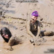 DungeonMasterOne: Violet Vixen and Isabeau, the 80s Mud Dancers!