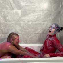 TheGungeZone: Belle and Callie's Messy Gunge Bath