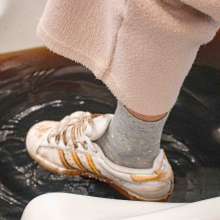 Wet Live Team: Big Squishy Adidas Super Star 4k