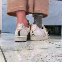 Wet Live Team: Big Squishy Adidas Super Star 4k