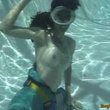wamtec: Britney Underwater