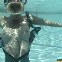 wamtec: Britney Underwater