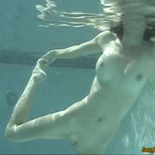 wamtec: Britney Underwater