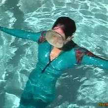 wamtec: Britney Underwater