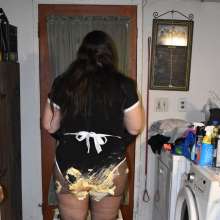 JD and Messy Andi: Andi's Cake Sit