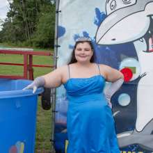 JD and Messy Andi: Prom Queen in the Dunk Tank!