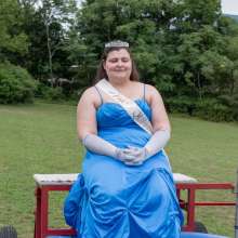 JD and Messy Andi: Prom Queen in the Dunk Tank!