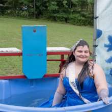JD and Messy Andi: Prom Queen in the Dunk Tank!