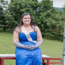JD and Messy Andi: Prom Queen in the Dunk Tank!
