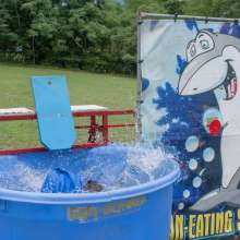 JD and Messy Andi: Prom Queen in the Dunk Tank!