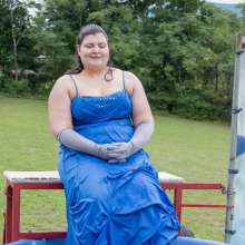 JD and Messy Andi: Prom Queen in the Dunk Tank!