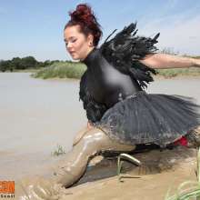 FOXY: Ayako as a ballerina does her show in the mud