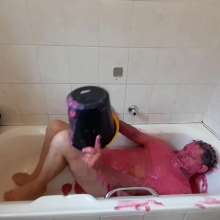 OnlyErotic_69: Gunging in the Bathtub