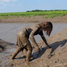 DungeonMasterOne: Mudbank Maude in a Short Party Dress