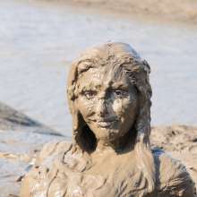 DungeonMasterOne: Mudbank Maude in a Short Party Dress