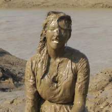 DungeonMasterOne: Mudbank Maude in a Short Party Dress