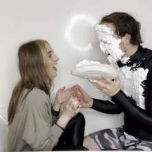 Pairofpies: Pieing My Fianc