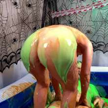 April Feelix: Real Couple in Halloween Gunge Fun