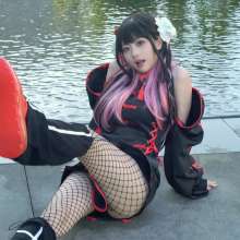 RSSRuinStreetStyle: Wears Chinese-inspired Outfit Cute Girl Gets Soaked in Water Fight